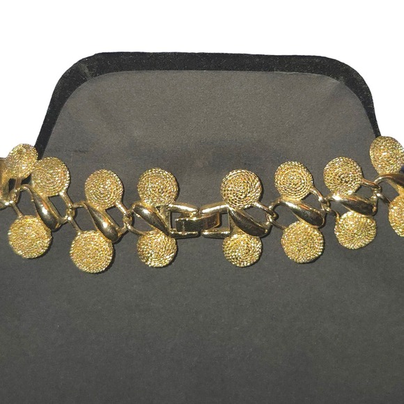 Unmarked VTG MCM Gold Tone Textured Double Disc Link Necklace & Bracelet Set - Picture 4 of 8